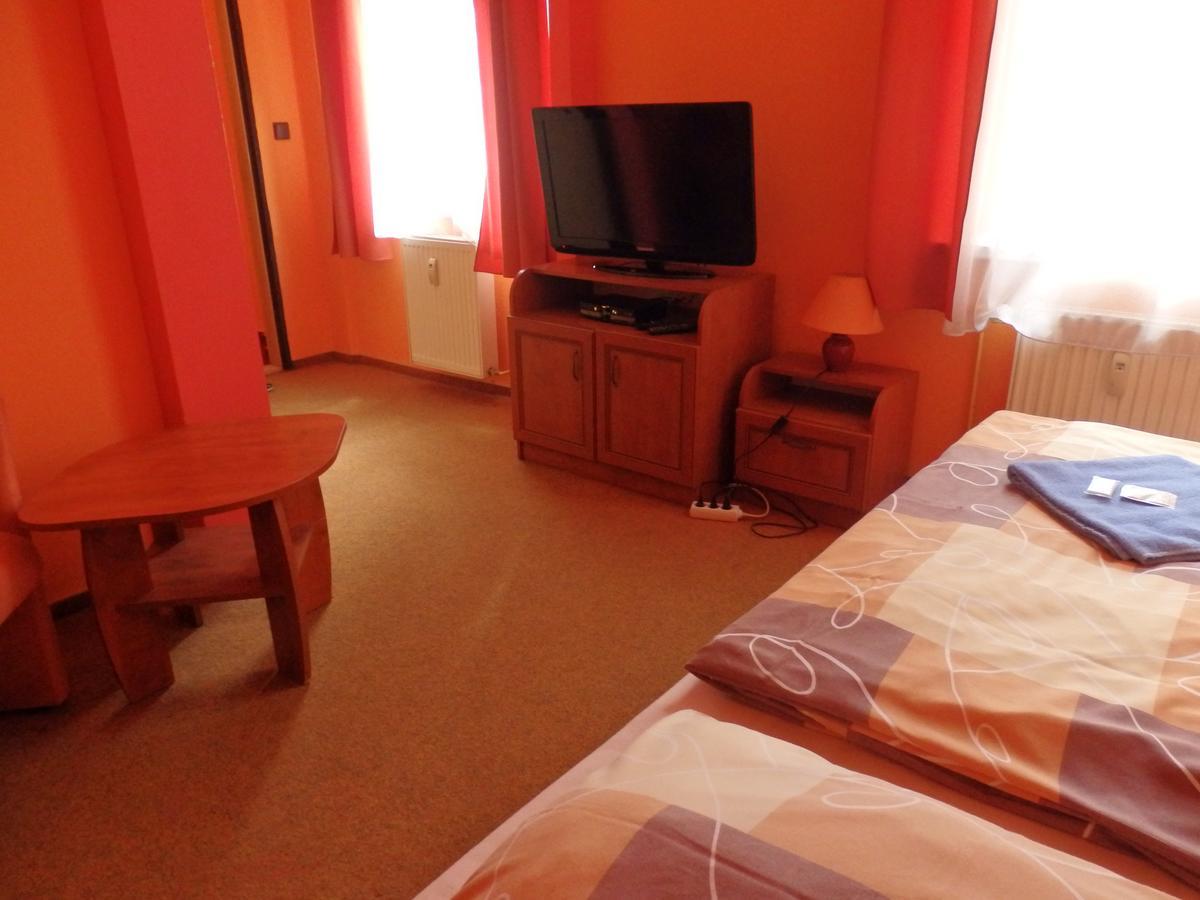 Hotel Zlaty Kriz Teplice Esterno foto