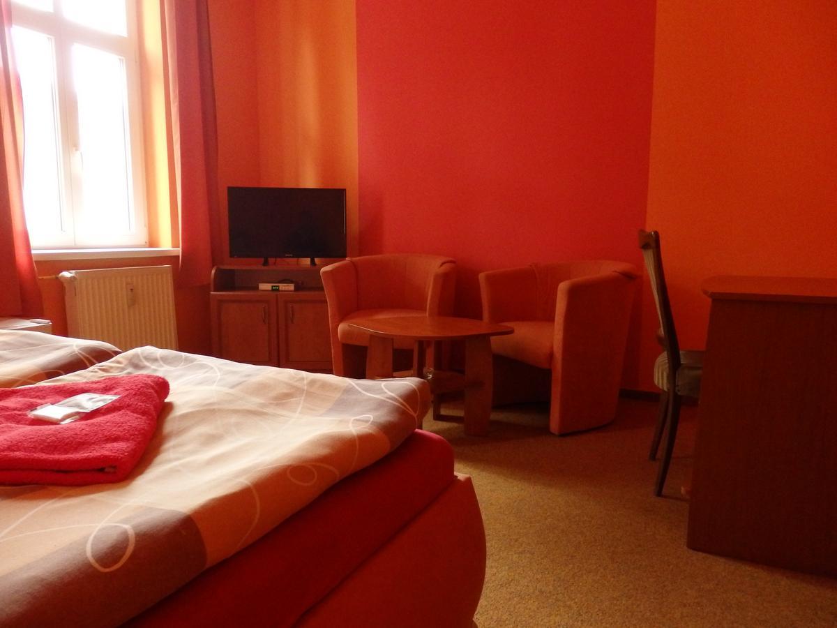 Hotel Zlaty Kriz Teplice Esterno foto
