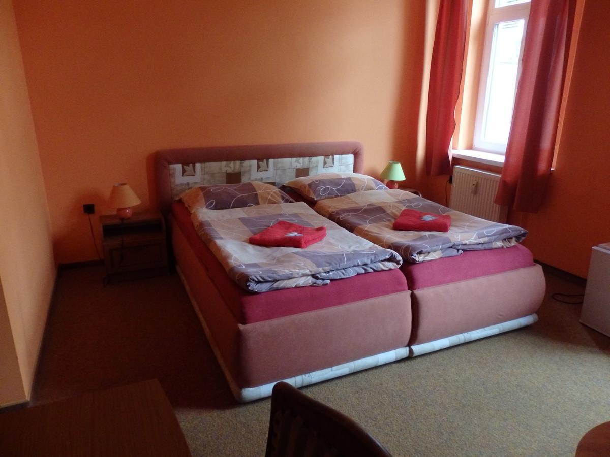 Hotel Zlaty Kriz Teplice Esterno foto