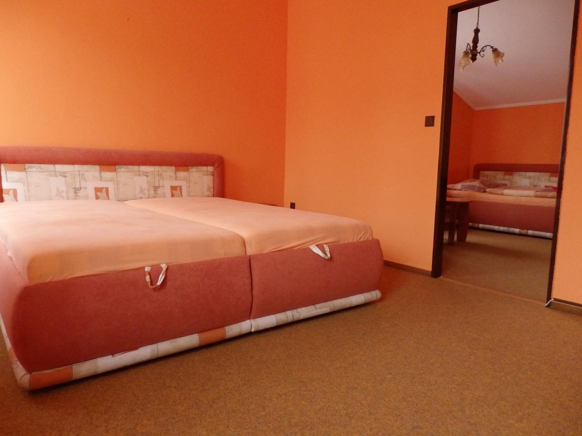 Hotel Zlaty Kriz Teplice Esterno foto